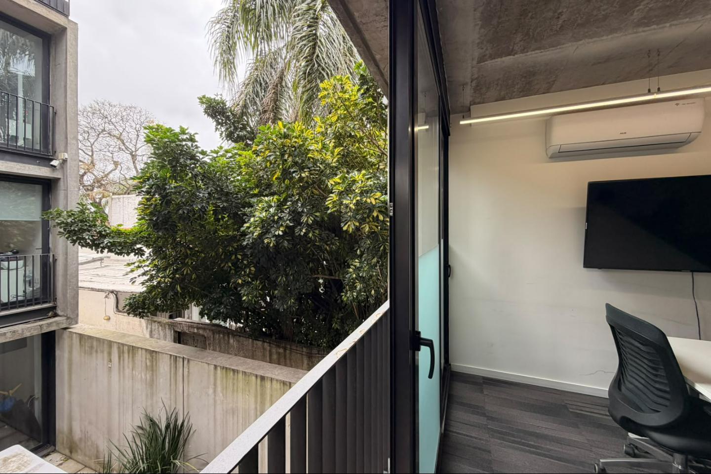 Image 4